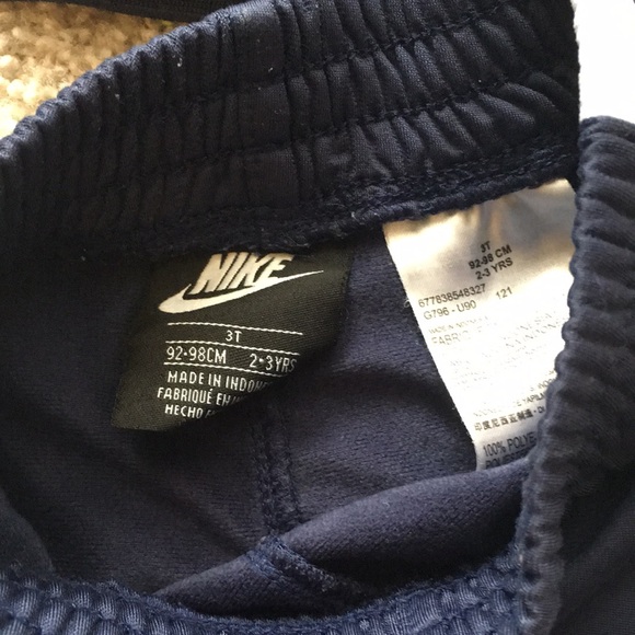 Nike 2 piece matching set “track suit” 3T - Picture 7 of 7